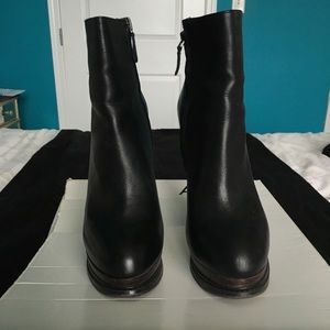 Size 8 Aldo Leather Platform Ankle Boots